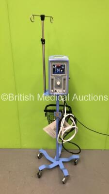 Viasys Infant Flow SiPAP Unit on Stand Part No 675-CFG-004 (Powers Up) *S/N AKN01585* **Mfd 05/2009**