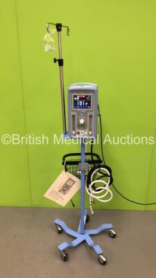 Carefusion Infant Flow SiPAP Unit on Stand Part No 675-CFG-004 (Powers Up) *S/N BND02629* **Mfd 12/2013**