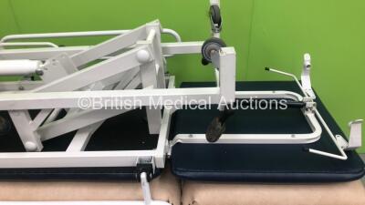 2 x Huntleigh Hydraulic Patient Examination Couches (Hydraulics Tested Working - Rips to Cushions - See Pictures) *S/N 19302* - 3
