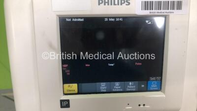 Philips Avalon FM30 Fetal Monitor on Stand with Philips Avalon CL Transducer Docking Station (Powers Up) *S/N DE45825134* - 2