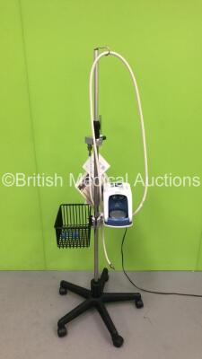 Fisher and Paykel Airvo 2 Humidifier on Stand with Hose (Powers Up) *S/N 170406049070* **Mfd 2017**