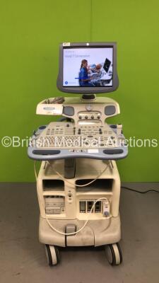 GE Vivid 7 Dimension Flat Screen Ultrasound Scanner *S/N 11438V7L* **Mfd 03/2009** with 1 x Transducer / Probe (M4S Ref 5129041 *Mfd 06/2015*) (Powers Up - Damage to Machine - See Pictures) ***IR462***