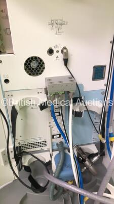 Drager Primus Infinity Empowered Anaesthesia Machine Software Version - 4.30.00 Operating Hours - Ventilator 7063 h - Mixer 10523 h with Hoses (Powers Up) *S/N ASCJ-0074* - 5