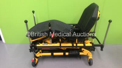 Stryker Power-Pro TL Ref 6550 Motorized Ambulance Stretcher *Mfd - 2014* with 2 x Batteries, Charger and Mattress (Tested Working) *140540530*