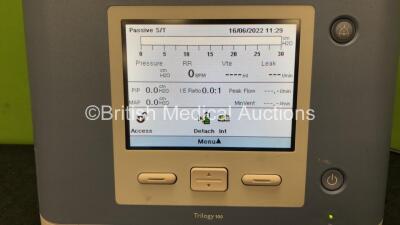 Respironics Trilogy 100 Ventilator Software Version 14.02.04 with 1 x Philips Ref 1055804 Battery (Powers Up) *SN 1054096* - 2