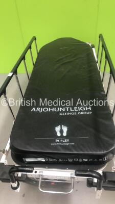 Stryker Big Wheel Patient Trolley with Mattress (Hydraulics Tested Working - Missing Pedal - See Pictures) - 3