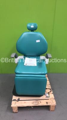 Belmont Pro Chair II Electric Dental Chair Model 037 (Powers Up) *S/N AD07B0067*