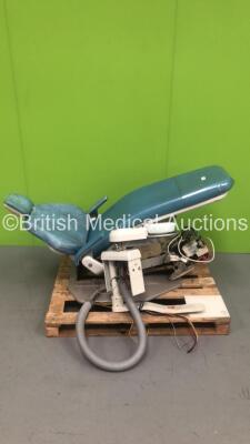 Ardec Dental Chair with Dental Delivery Unit (Not Power Tested)