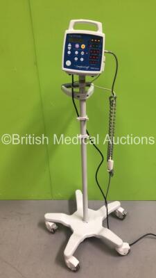 CSI Criticare Comfort Cuff 506N3 Series Vital Signs Monitor on Stand (Powers Up) *S/N FS0072119*