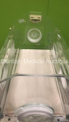 Drager Air-Shields Isolette C2000 Infant Incubator Version 2.18 with Mattress (Powers Up) *S/N WP14325* - 3