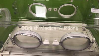 Air-Shields Isolette C2000 Infant Incubator Version 2.09 with Mattress (Powers Up) *S/N UN05027* - 3