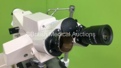 Carl Zeiss Axioskop Microscope on Stand with 1 x Optic, and 1 x E-PI10x/20 Eyepiece (Powers Up with Damage and Missing Pieces - See Photos) - 4