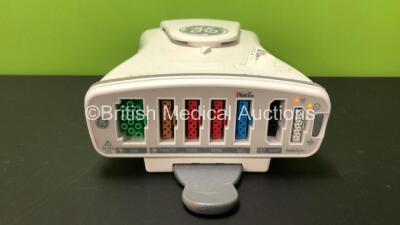 GE Dinamap Ref- 2016793-003 Patient Data Module with ECG, Temp/CO, P1/P3, P2/P4, SpO2 and NIBP Options *Mfd 2013* (Powers Up with Stock Battery, 1 x Flat Battery Included, Slight Crack in Casing - See Photos) **RI**