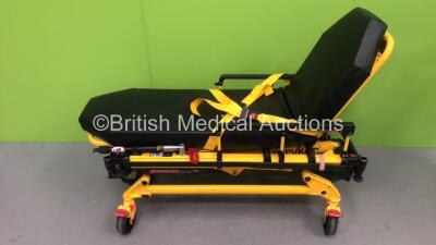 Stryker Power-Pro TL Ref 6550 Motorized Ambulance Stretcher *Mfd - NA* with 1 x Battery and Mattress (Tested Working with Some Slight Damage - See Photo)