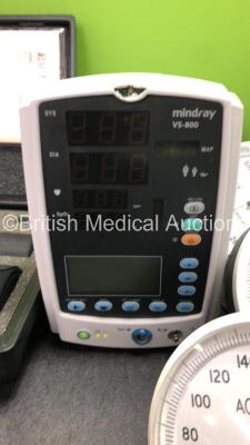 Mixed Lot Including 1 x Pace Medical Dual Chamber Temporary Cardiac Pacemaker with 1 x Connection Cable (Untested Due to Possible Flat Batteries) 1 x Mindray VS-800 Patient Monitor (Holds Power with Blank Display and Damaged Light-See Photos) 16 x Acuson - 3