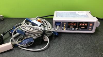 Mixed Lot Including 1 x Welch Allyn 420 Series Patient Monitor with 1 x AC Power Supply (Powers Up with Damaged Front Cover-See Photo) 1 x Nellcor N560 Oximax Pulse Oximeter with 4 x SpO2 Connection Leads and 3 x Finger Sensors (Powers Up) 1 x Static Syst - 5