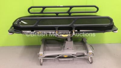 Anetic Aid QA3 Hydraulic Patient Couch with Mattress (Hydraulics Tested Working)