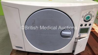 Eschmann LittleSister SES 113B Vacuum Autoclave (Powers Up with Errors - Front Casing Loose)