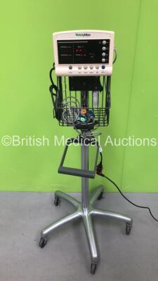 Welch Allyn 52000 Series Monitor on Stand with SpO2 Lead and Power Supply (Powers Up) *200304471*