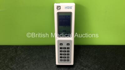 Abbott i-STAT Portable Clinical Analyzer Handheld Blood Analyzer with 1 x Battery Included (Powers Up with Expired Clew Error Code #12-See Photos, 2 x Batteries Needed to Power Up Device 1 x Battery Included)