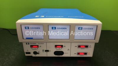 Covidien ForceTriad Electrosurgical / Diathermy Unit Software Version 4 (Powers Up, Crack in Casing - See Photos) *15126*