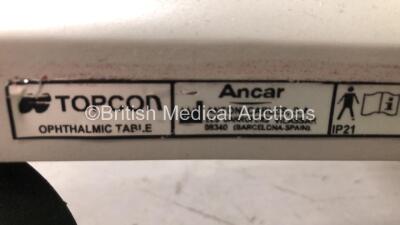 4 x Electric Ophthalmic Tables *S/N 20150027312417 / 2010027309148 / 2009007607967 / 20110027309930 * *FOR EXPORT OUT OF THE UK ONLY* - 4