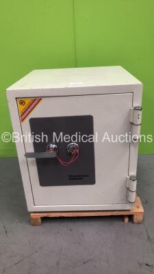 Phoenix 2000 Datacare Safe with Key