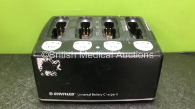 Synthes Universal Battery Charger II Ref.05.001.204 (Powers Up, 1 x Missing Pin - See Photos) *SN 012647*