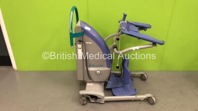 Arjo Encore Electric Patient Hoist with Controller (Unable to Power Test Due to No Battery)