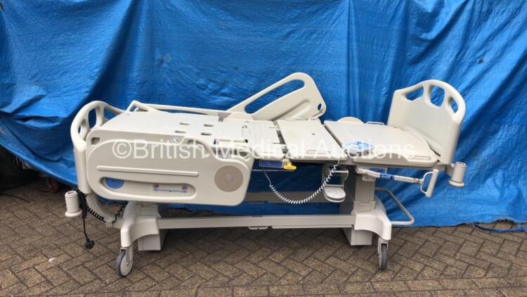 5 x Hill Evolution Electric Hospital Beds (1 x In Picture 5 in Lot)