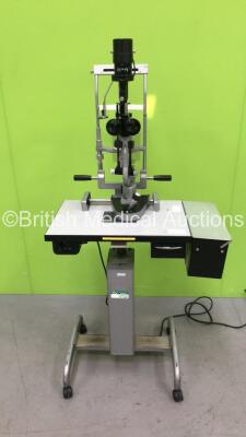 Haag Streit Bern SL 900 Slit Lamp with 2 x 10x Eyepieces, 2 x 16x Eyepieces on Hydraulic Table (Powers Up with Good Bulb)