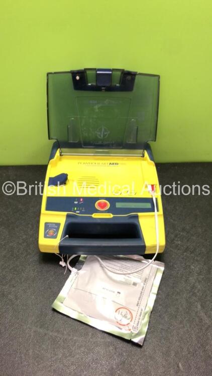 Cardiac Science AED G3 Automated External Defibrillator with 1 x Battery and 1 x Electrode Pad *Exp 12-2023* (Powers Up with Service Required Message-See Photo) *SN 369529*