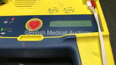 Cardiac Science AED G3 Automated External Defibrillator with 1 x Battery and 1 x Electrode Pad *Exp 12-2023* (Powers Up with Service Required Message-See Photo) *SN 369529* - 2