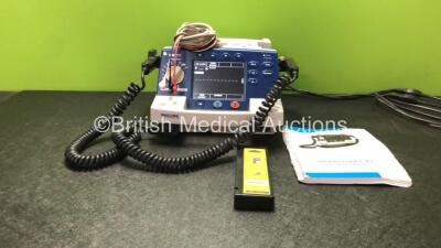 Philips Heartstart XL Smart Biphasic Defibrillator Including ECG and Printer Options with 1 x 3 Lead ECG Lead, 1 x Philips M4746A Hard Paddles, 1 x Philips Heartstart M3516A Battery and 1 x User Training Book (Powers Up)