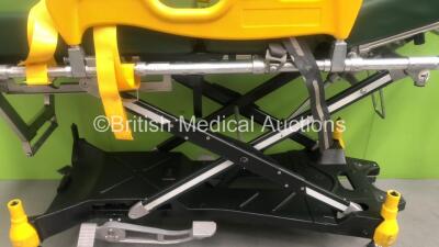 Ferno Pegasus Hydraulic Ambulance Stretcher with Mattress (Hydraulics Tested Working) - 2