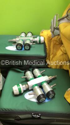 Large Quantity of Oxygen Hoses and Multi Flow Valves In Carry Bags - 3