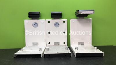 1 x AD Elektronik Ref 82300037 Back Pak Lifepak 12 Mounting Bracket Systems and 1 x Med Tec Ref 82300080 Back Pak Lifepak 12 Mounting Bracket System *SN 2018260134, 0607002312, 0607002308*