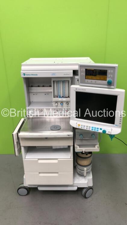 Datex-Ohmeda Aestiva/5 Anaesthesia Machine with Aestiva 7900 SmartVent *Software Version 4.8 PSVPro* with Datex Ohmeda Monitor , Absorber, Bellows, Oxygen Mixer and Hoses (Powers Up) *AMRK02271*