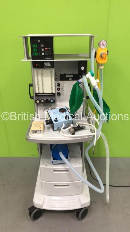 InterMed Penlon Prima SP Anaesthesia Machine with Nuffield Series 200 Ventilator, O2 Monitor and Hoses (Powers Up) *SP0905 06*