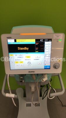 Aeonmed VG70 Ventilator Software Version 2.00, Running Hours 1164h 11m with 1 x Hose on Stand *Mfd 07-2020* (Powers Up) - 2