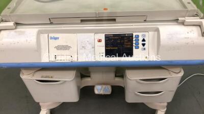 Air-Shields Isolette C2000 Infant Incubator Version 2.06 with Mattress (Powers Up) - 2