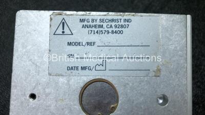 Job Lot Including 1 x Sechrist Model 3500HL Air-Oxygen Mixer and 1 x Sechrist Model 3500 Low Flow Air-Oxygen Mixer - 5