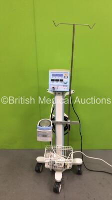 SLE1000 CPAP Therapy Unit V.2.6.4 on Stand with Hoses (Powers Up) *S/N SLE-B-05-01270* **Mfd 08/2014** with Fisher&Paykel MR850AEK Humidifier (Both Power Up)