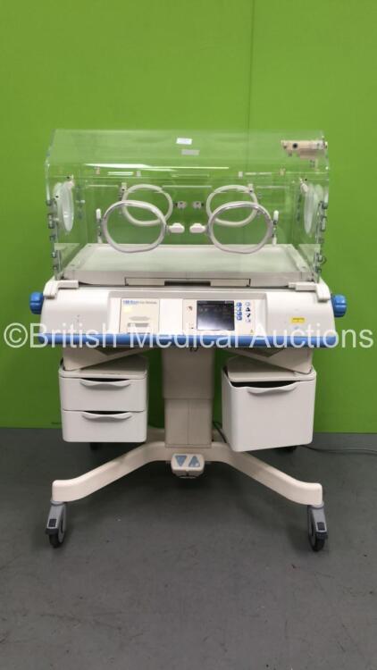 Hill-Rom Air Shields Isolette C2000 Infant Incubator Software Version 2.13 (Powers Up) *S/N YW13159*