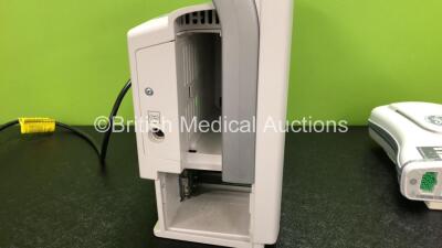 GE B450 Carescape Patient Monitor *Mfd 2015* (Powers Up with Damaged Casing, Missing Light Cover, Damaged Power Button - See Photos) Including 1 x GE 2016793-002 Patient Data Module with ECG, Temp/CO, P1/P3, P2/P4, SpO2 and NIBP Options *Mfd 2015* - 4