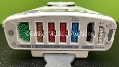 GE B450 Carescape Patient Monitor *Mfd 2015* (Powers Up with Damaged Casing, Missing Light Cover, Damaged Power Button - See Photos) Including 1 x GE 2016793-002 Patient Data Module with ECG, Temp/CO, P1/P3, P2/P4, SpO2 and NIBP Options *Mfd 2015* - 7