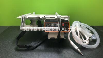 Drager Oxylog 1000 Ventilator with 1 x Hose, 1 x Breathing Tube and 1 x Bracket