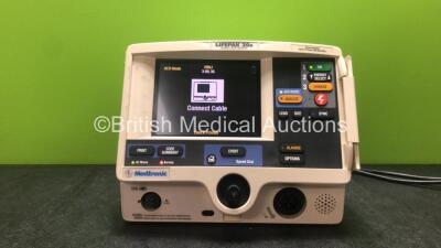 Medtronic Lifepak 20e Defibrillator / Monitor Including ECG and Printer Options (Powers Up wth Service Light-See Photo) *SN 35811303*