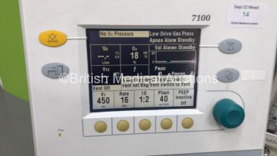 Datex-Ohmeda Aestiva/5 Anaesthesia Machine with Datex-Ohmeda 7100 Ventilator Software Version 1.4 with Bellows, Absorber and Hoses (Powers Up) *S/N AMVJ00424* - 2