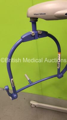 Arjohuntleigh Maxi Move Patient Hoist with Battery and Controller (Powers Up) *SN KMC-20079* *G* - 2